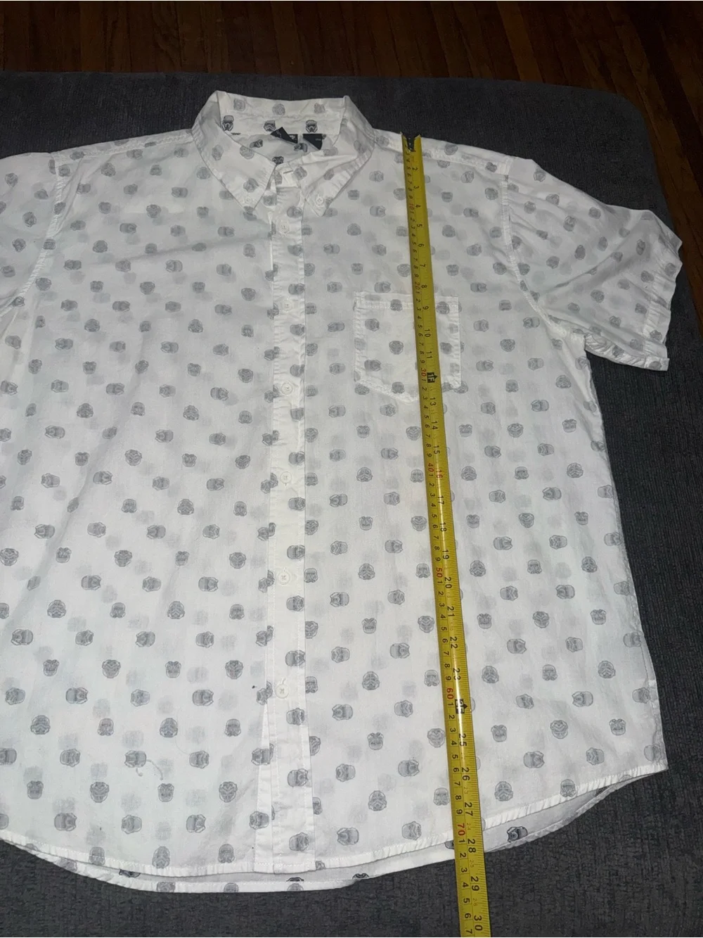 Star Wars Stormtrooper Helmet Print Short Sleeve Button-Down Shirt Men’s XL
